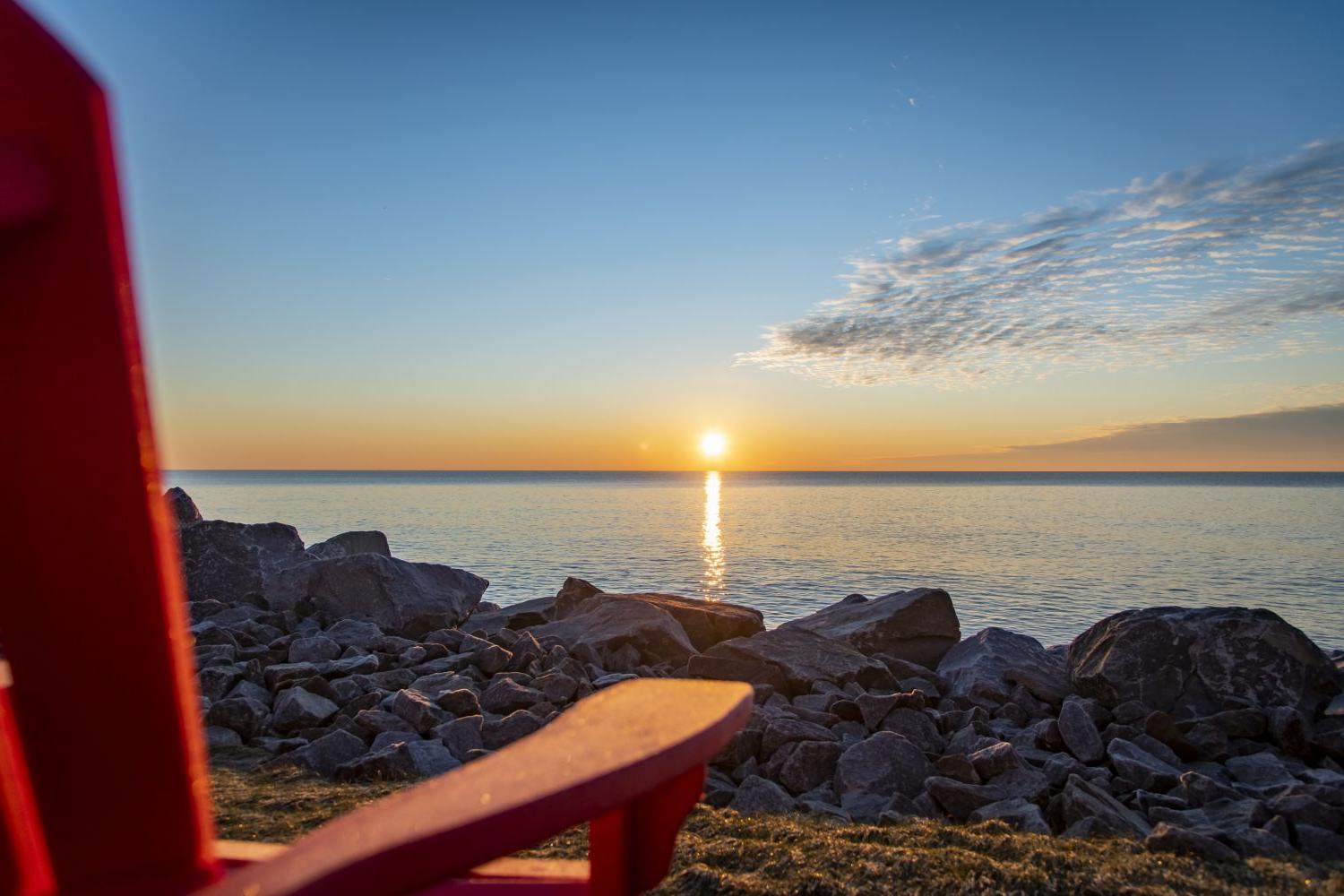 在博彩网址大全，你?ll wake up to sunrises over Lake Michigan ?